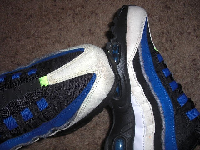 Nike Air Max 95 SE Sneakers Black Leather Double Swoosh Mens US 9.5 (DQ0268-001)