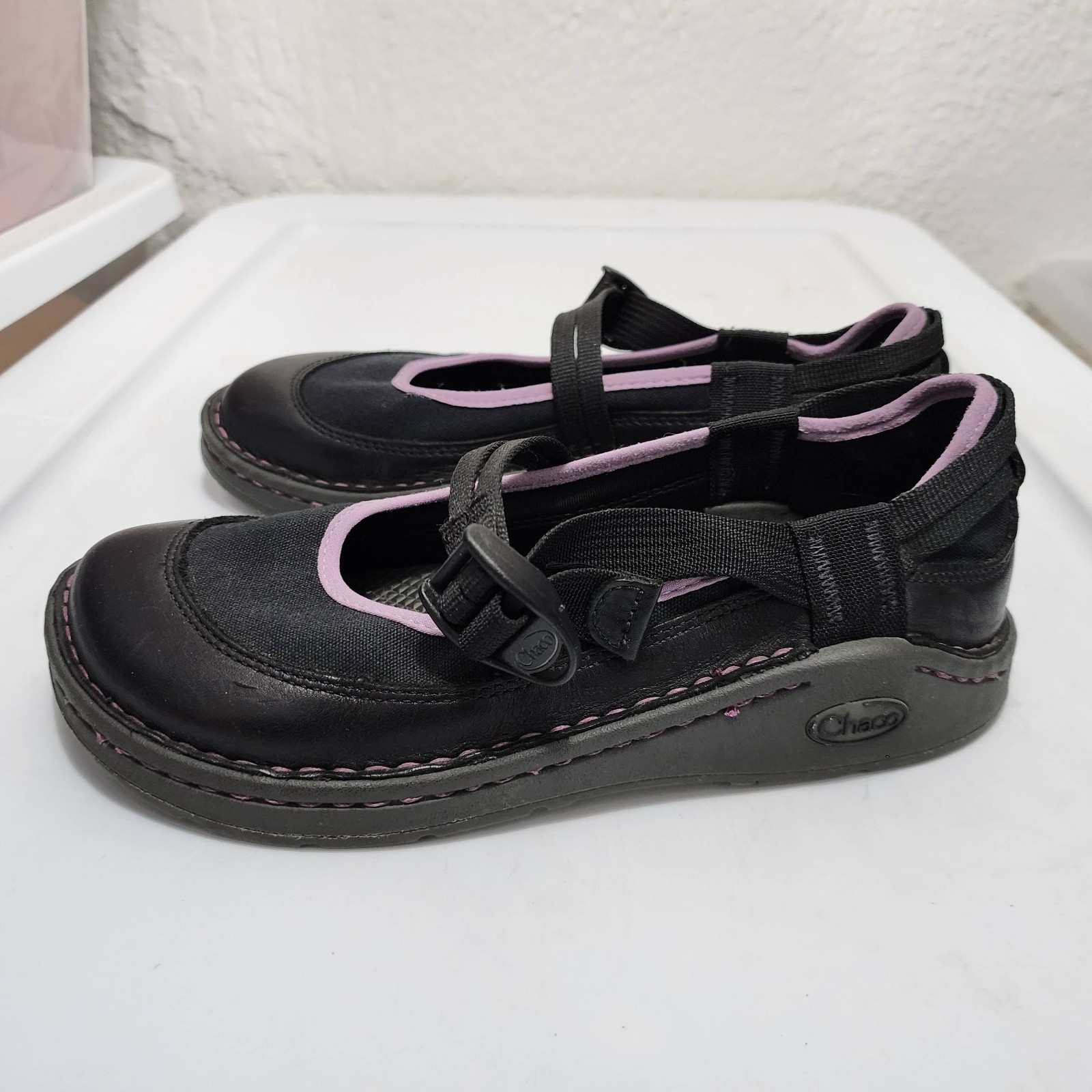Chaco Loyalist Ecotread Mary Jane shoes Black Leather Purple accents Womens 7