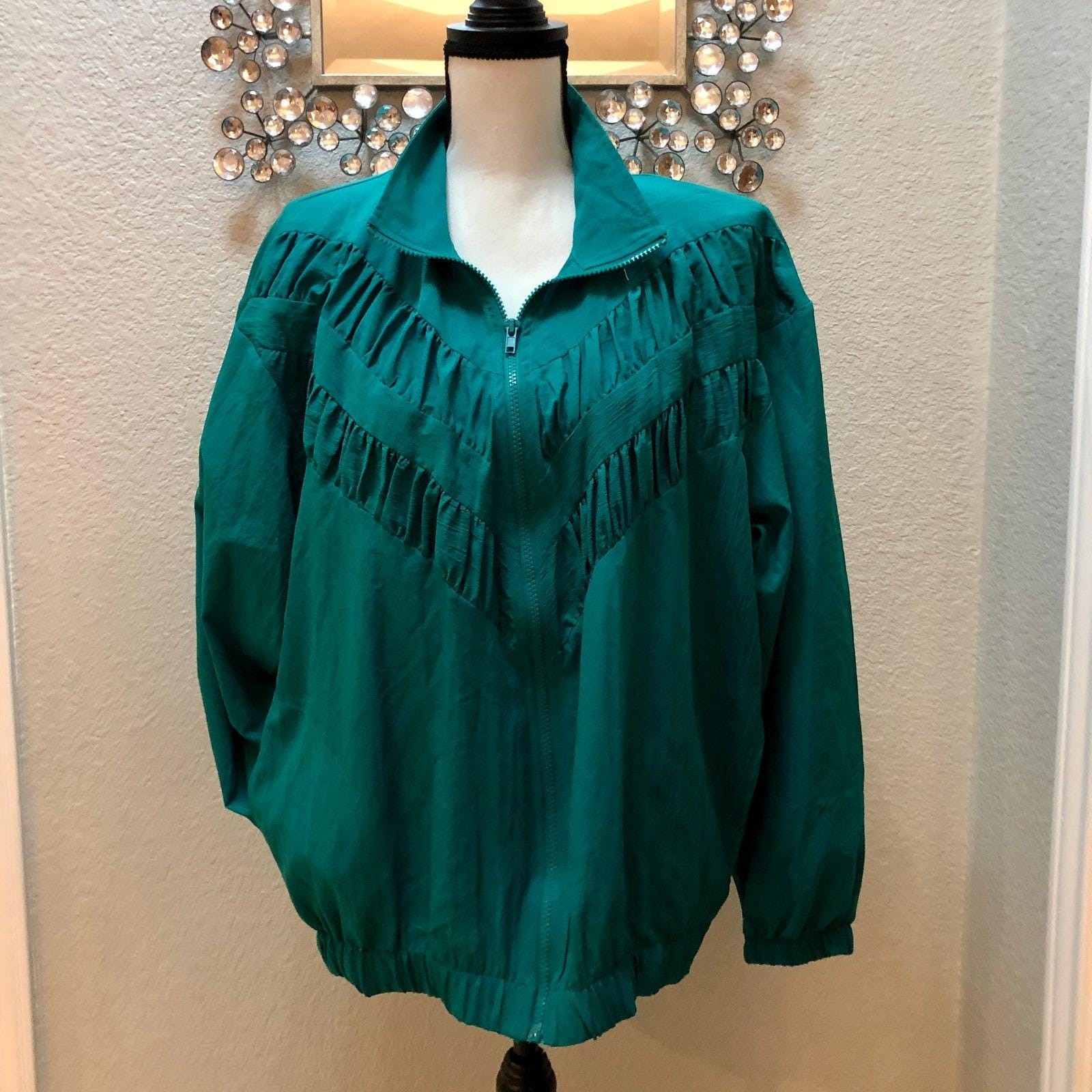 Super Fun 80s Vintage Teal/Kelly Green Windbreaker/Jogging Jacket Oversized M