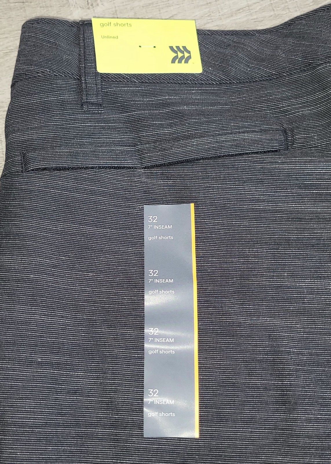 All in Motion Black & Gray Golf Shorts 7″ Inseam Men’s Size 32 Waist NWT