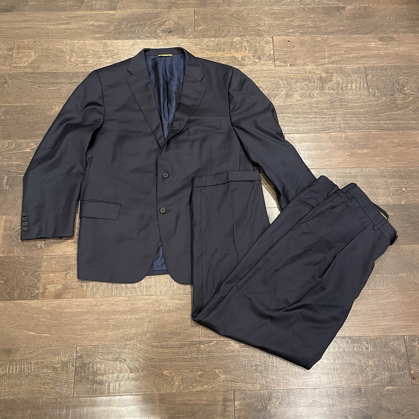 Hickey Freeman Traveler Suit 46R Jacket 38R Pants Navy Worsted Wool USA