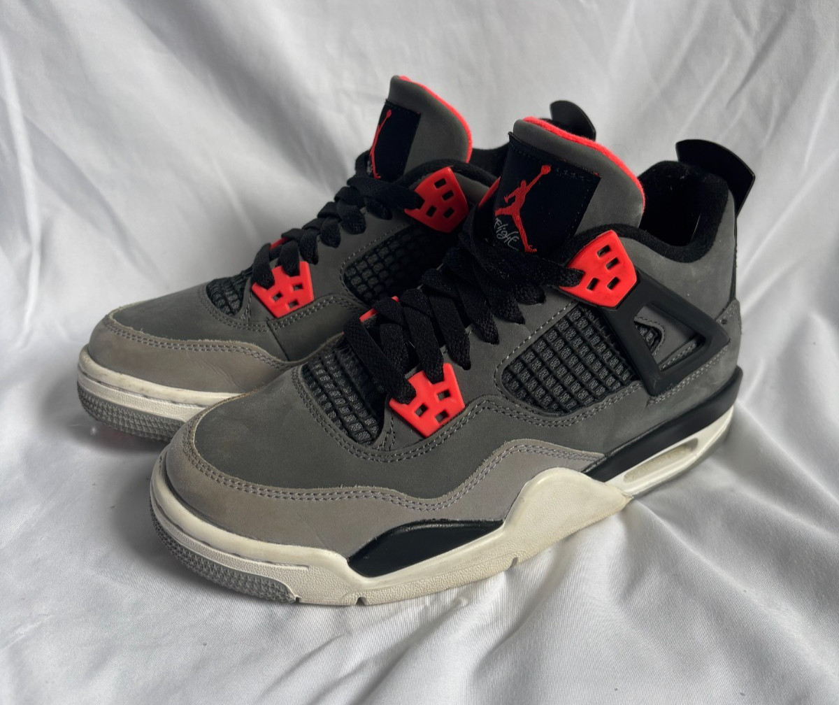 Size 4.5 – Jordan 4 Infrared 2022 Very Good Condition