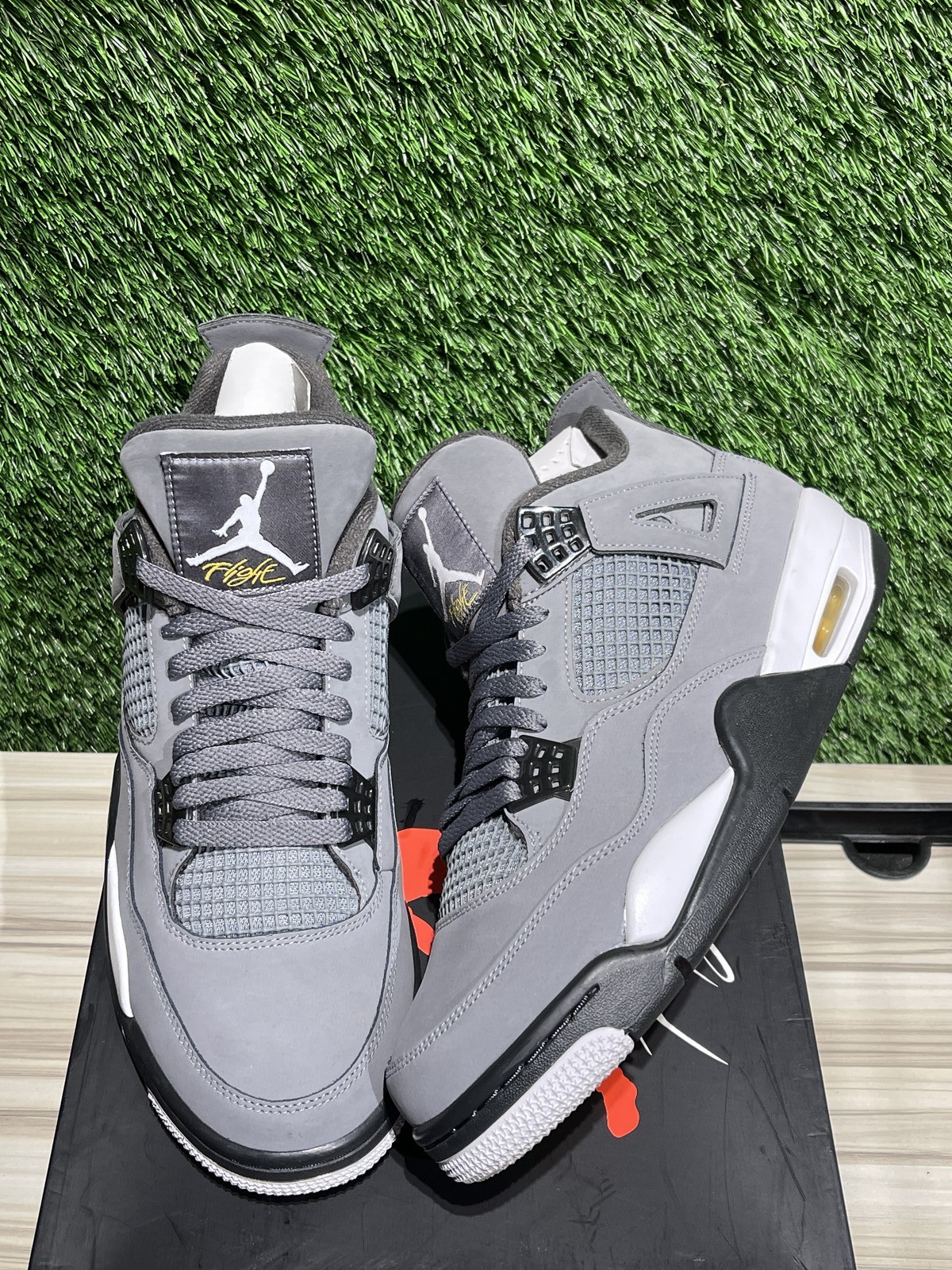 Size 11M/12.5W – Jordan 4 Retro Cool Grey (2019) 308497-007 Pre-Owned