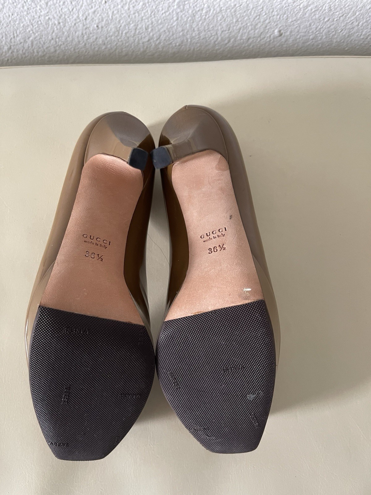 Gucci Women’s Brown Patent Leather Square Toe Slip On Pump Heels US 6.5