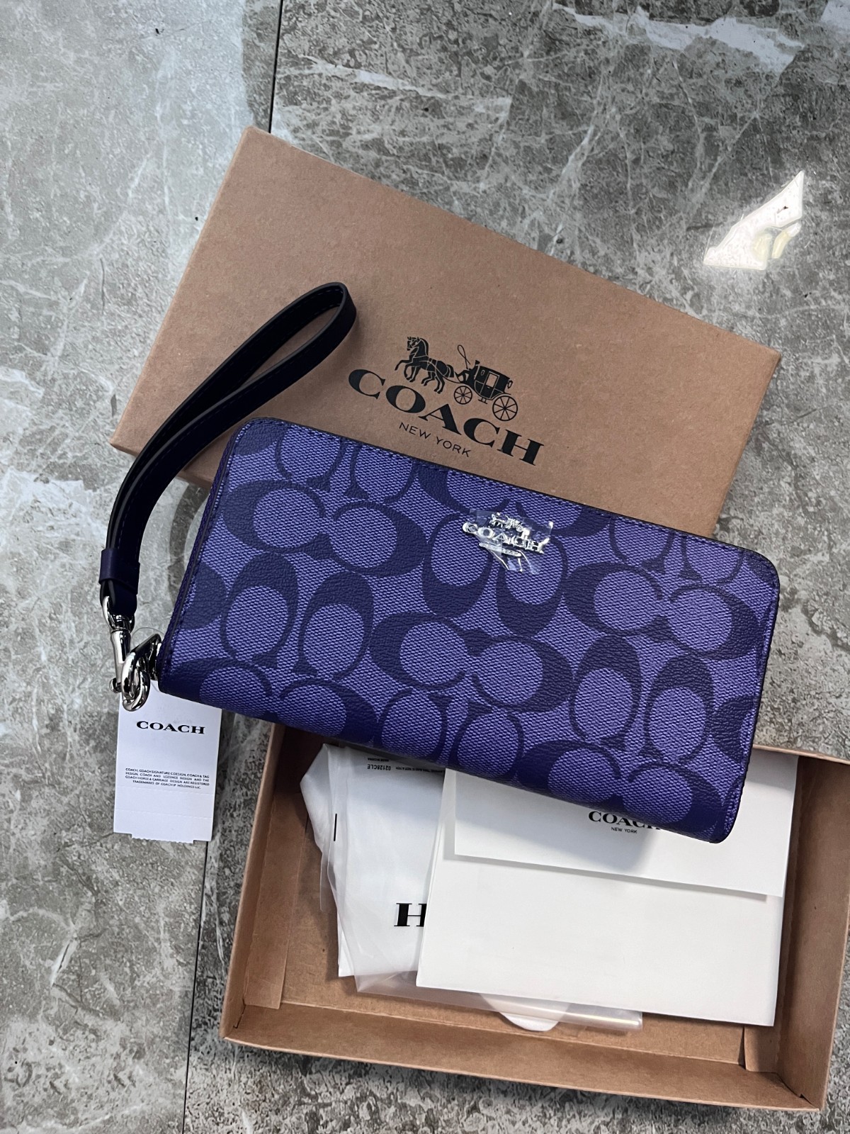 COACH Long Round Zip Wallet with Strap Purple Signature C4452 outlet With Box