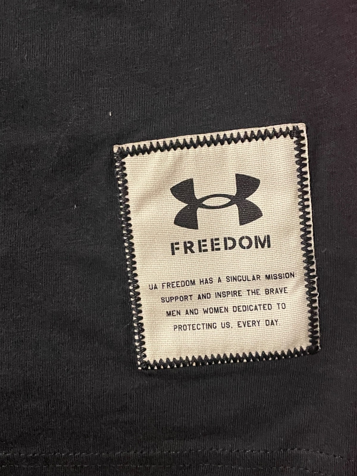 Under Armour NEW MENS MEDIUM UA Freedom Eagle Patch BLACK T-Shirt 1326848-001