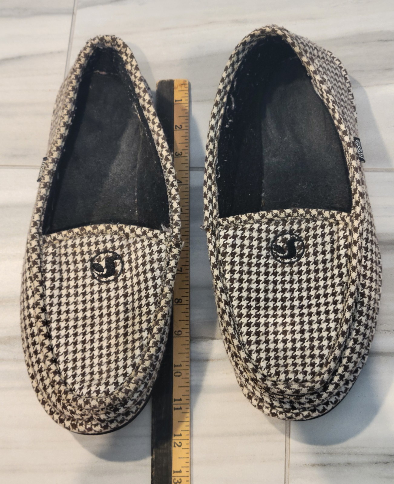 DVS Shoe Company Slippers Size 12
