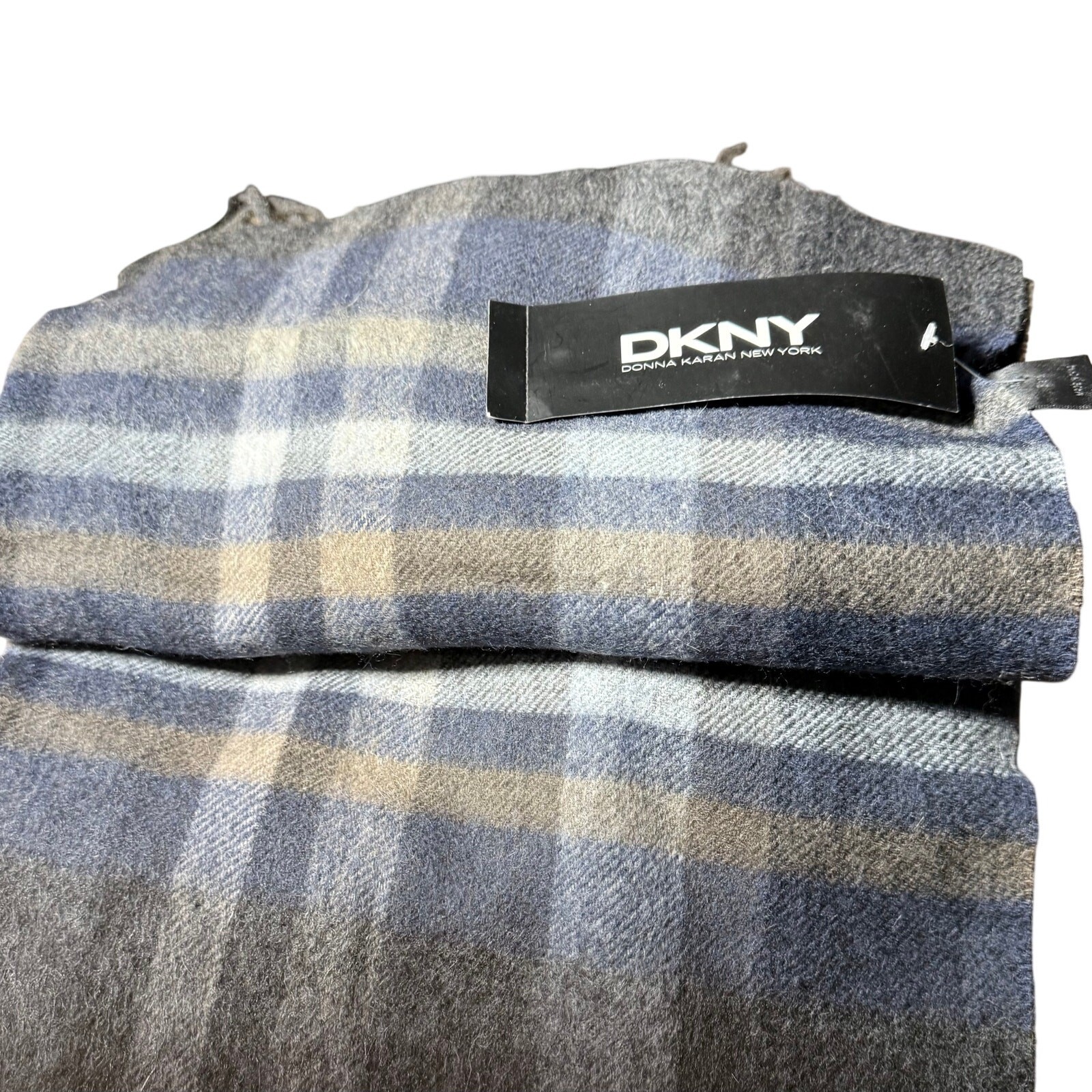 DKNY Luxury Blue/Gray Plaid Scarf – 90% Wool 10% Cashmere – Made in Italy NWT