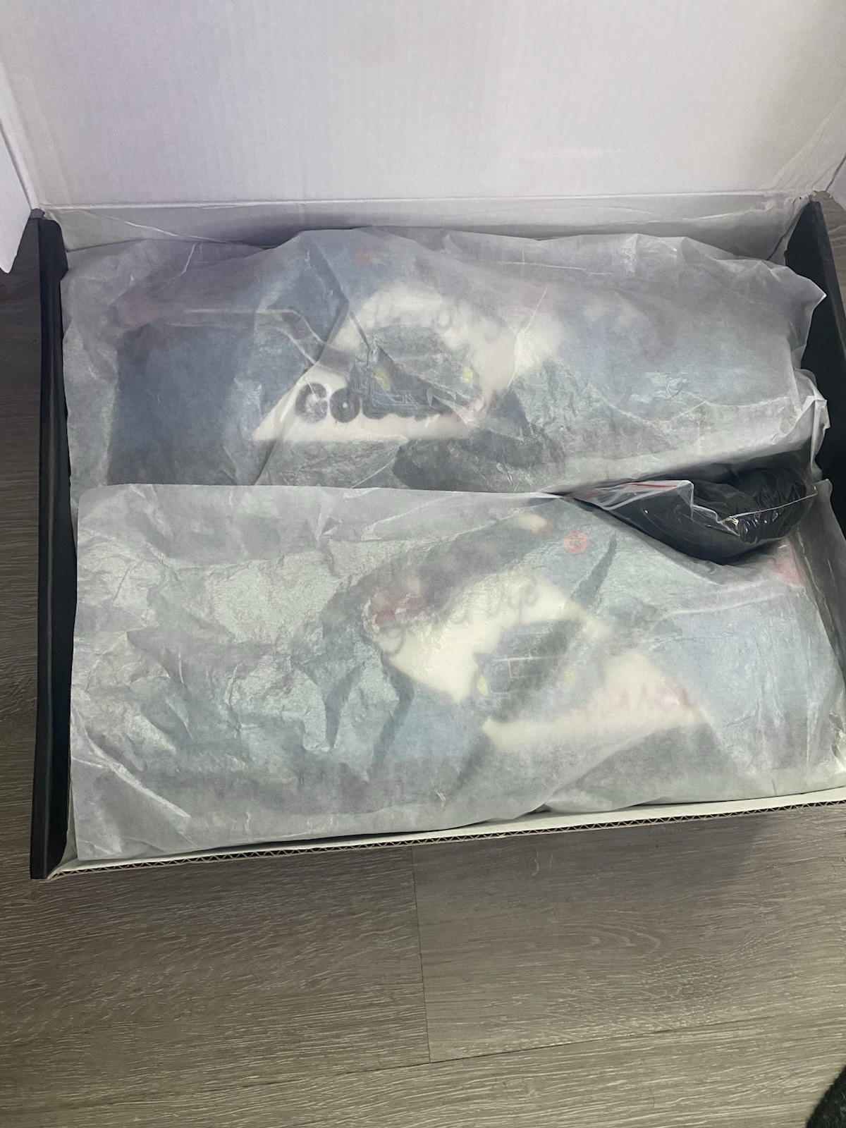 Juice WRLD Limited Edition Low Top Lace-Up Athletic Sneakers Blue Purple
