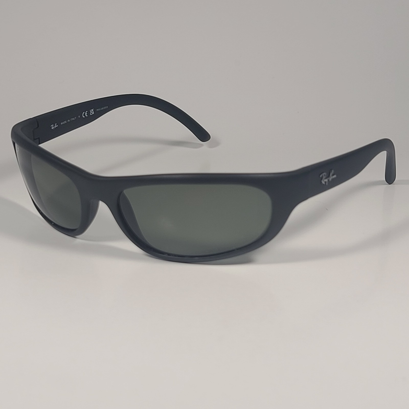 Ray-Ban Predator Polarized Sunglasses Matte Black Green Lens RB4033 601-S/48