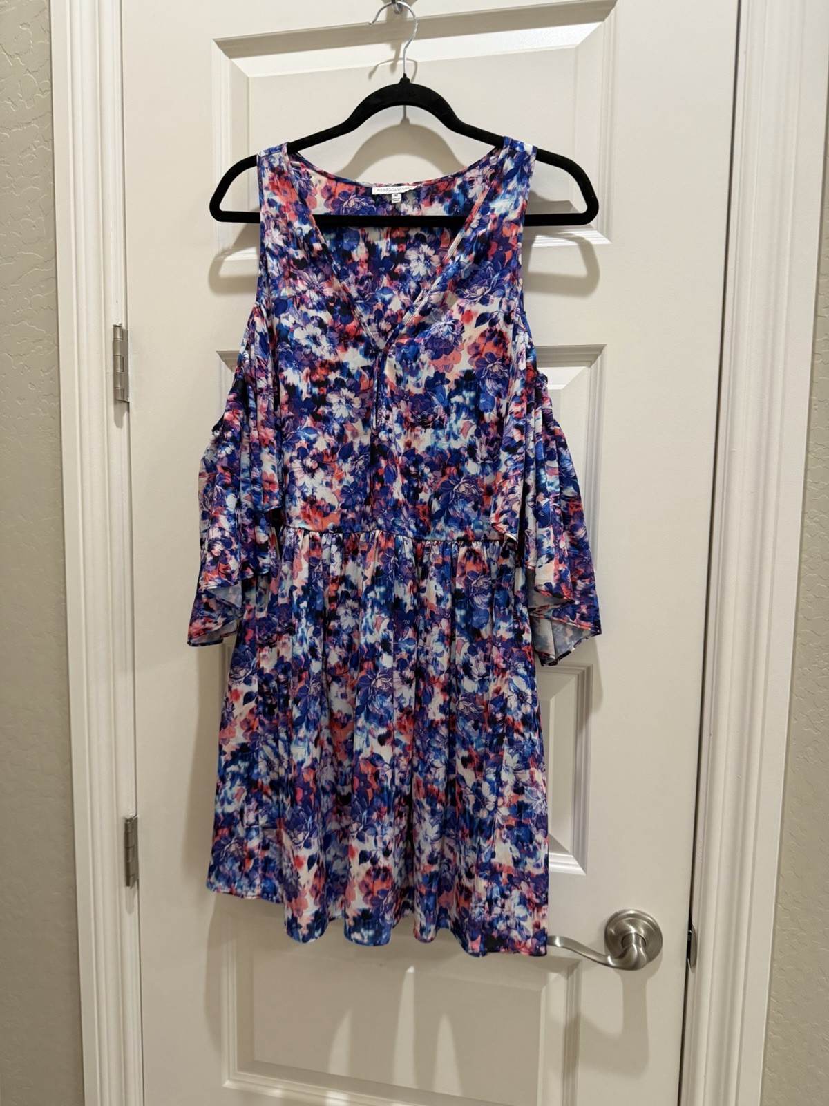 Rebecca Minkoff Floral Flutter‑Sleeve Mini Dress – Size M – Gently Used