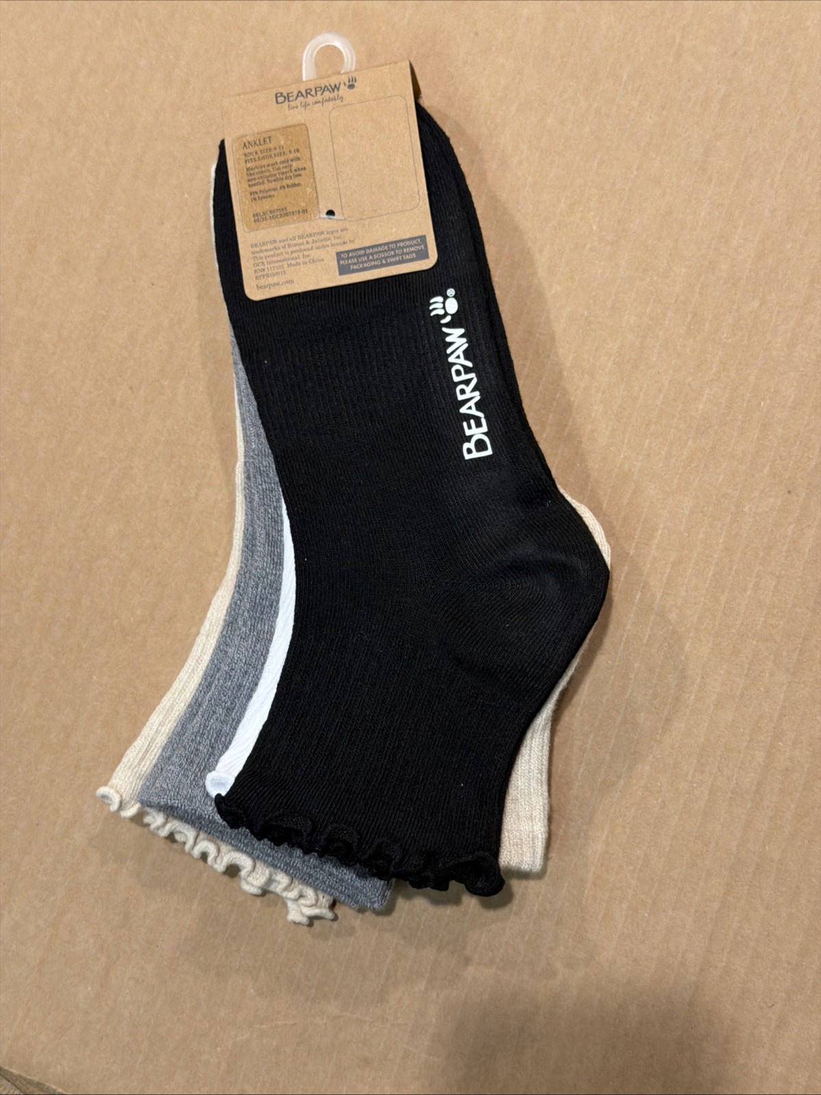 BEARPAW Super Soft Ruffle Support Anklet Socks Beige/Grey/White/Black – 5 Pair