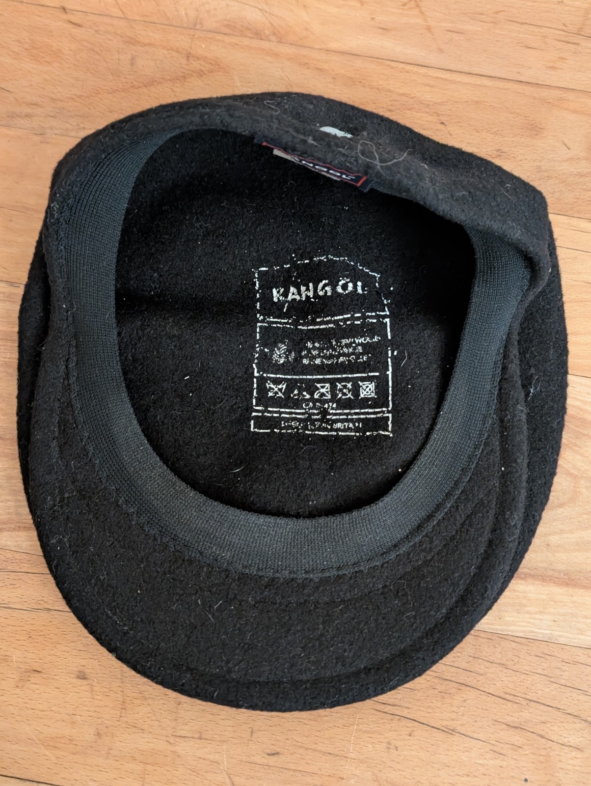 Vintage mens kangol black 100% wool cap L solid kangaroo logo newsboy hat