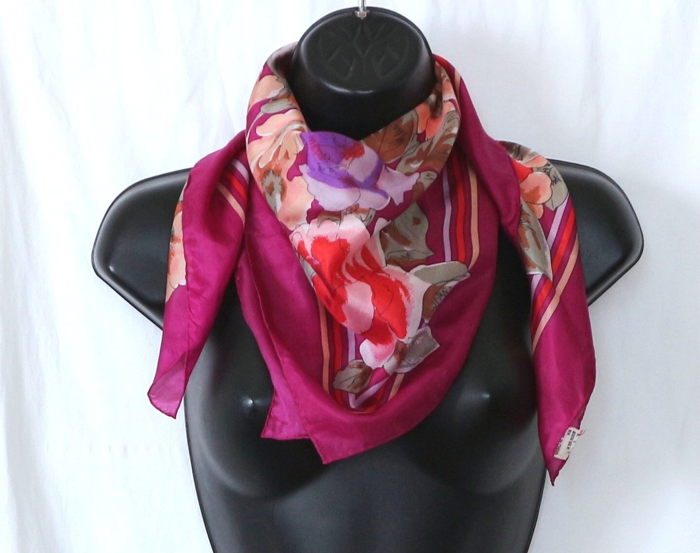 UNBRANDED SHANGHAI CHINA Large Floral Silk Scarf 32 X 32 EXC