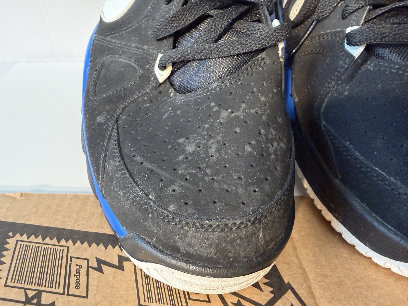 Nike Air Men’s Low Top Lace Up Sneakers Black/Blue/Silver/White 488059-010