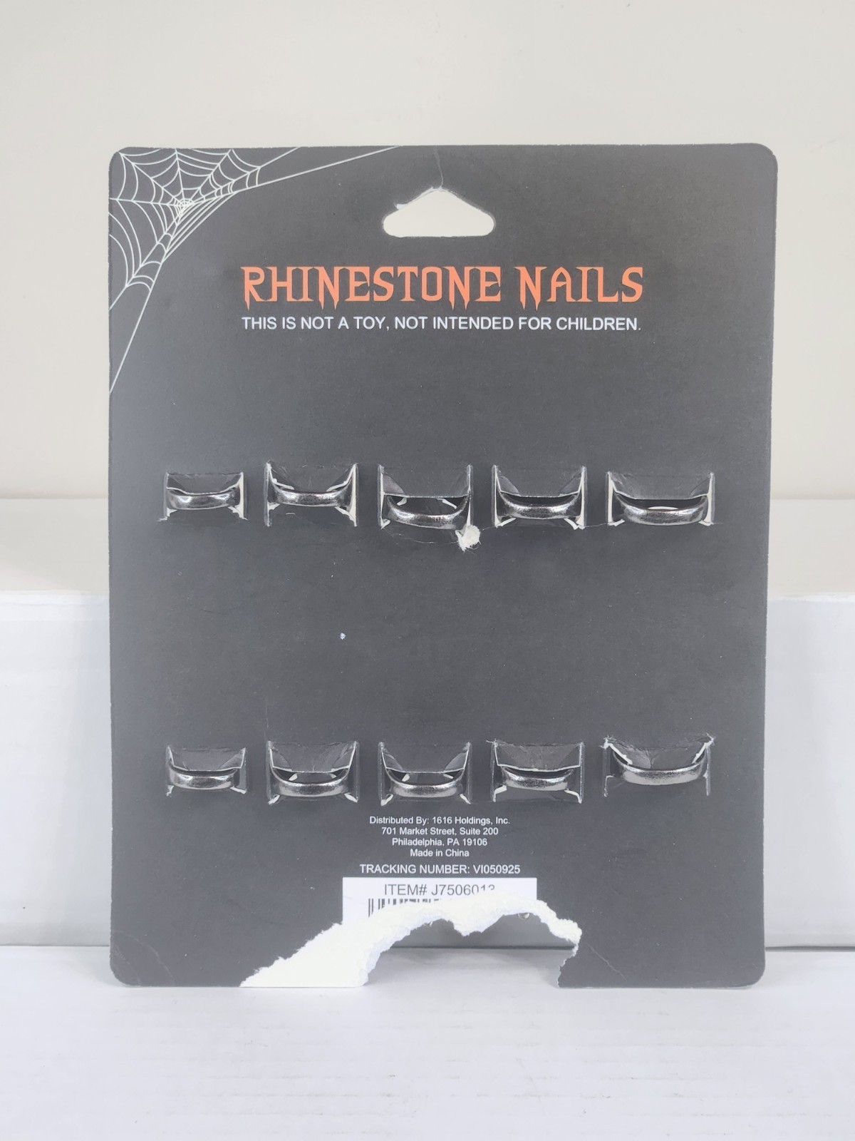 Alloy Rhinestone Claw Rings – 10pcs Elegant Black Nail Accessories for…
