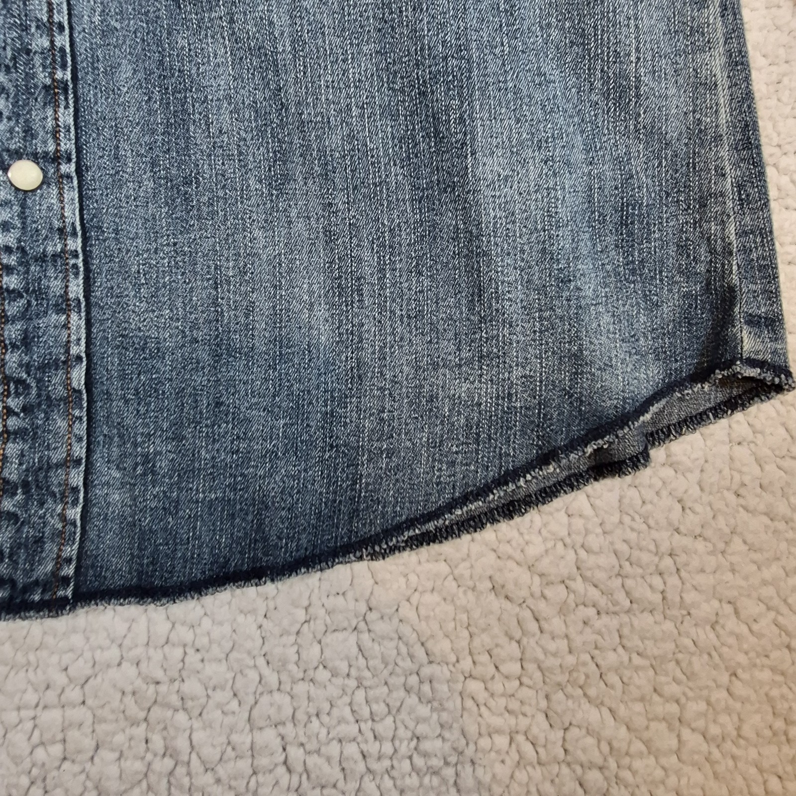Wrangler Pearl Snap Denim Long Sleeve Shirt Mens Medium American Quarter Horse