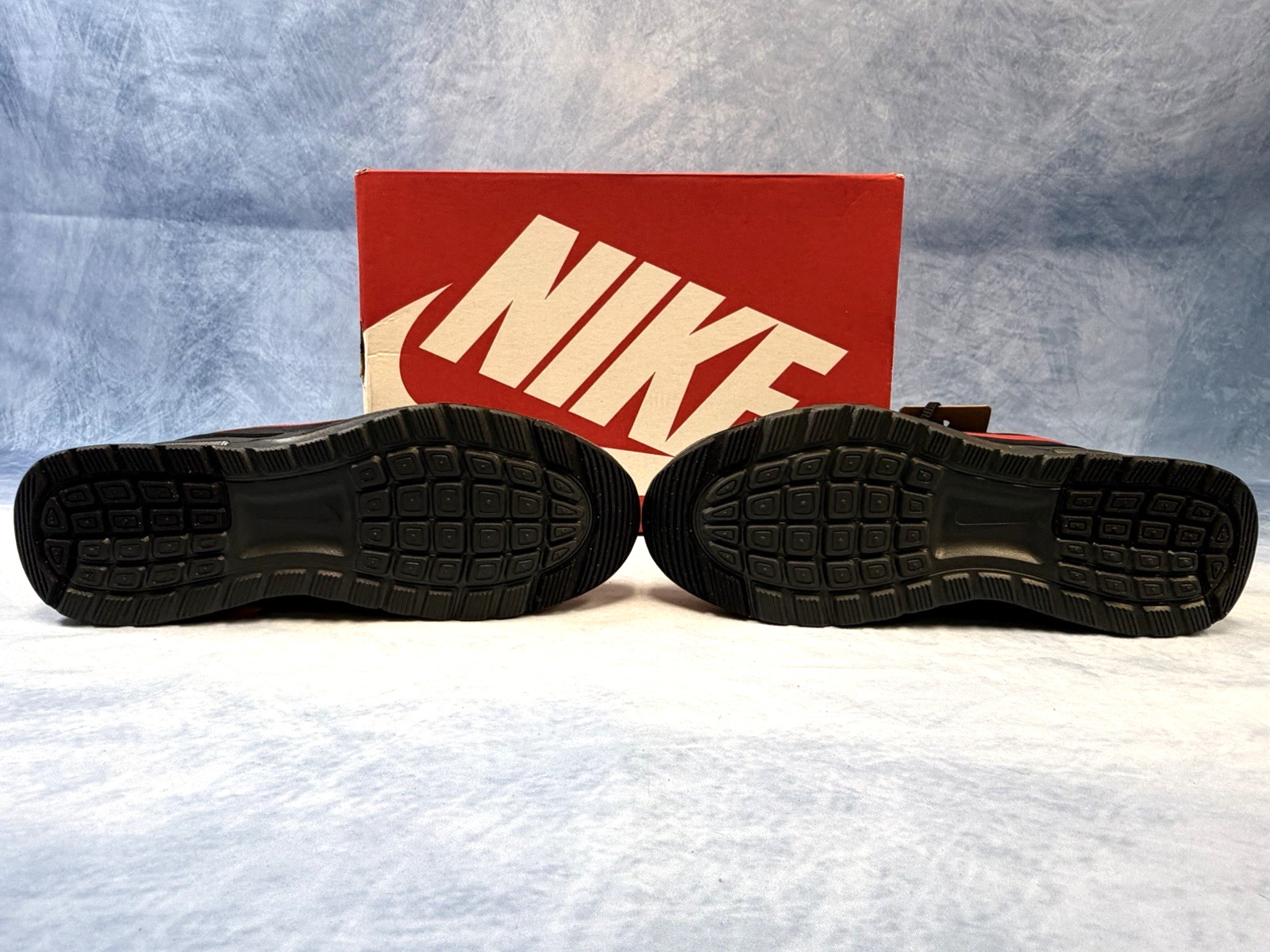 Nike Air Max Nuaxis Sneakers Shoes Black/Red/ FD4329-010 Size 8.5 Men 10 Women
