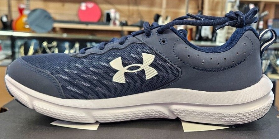 Under Armour Men’s Charged Assert 10, Academy/White – 3026175-400