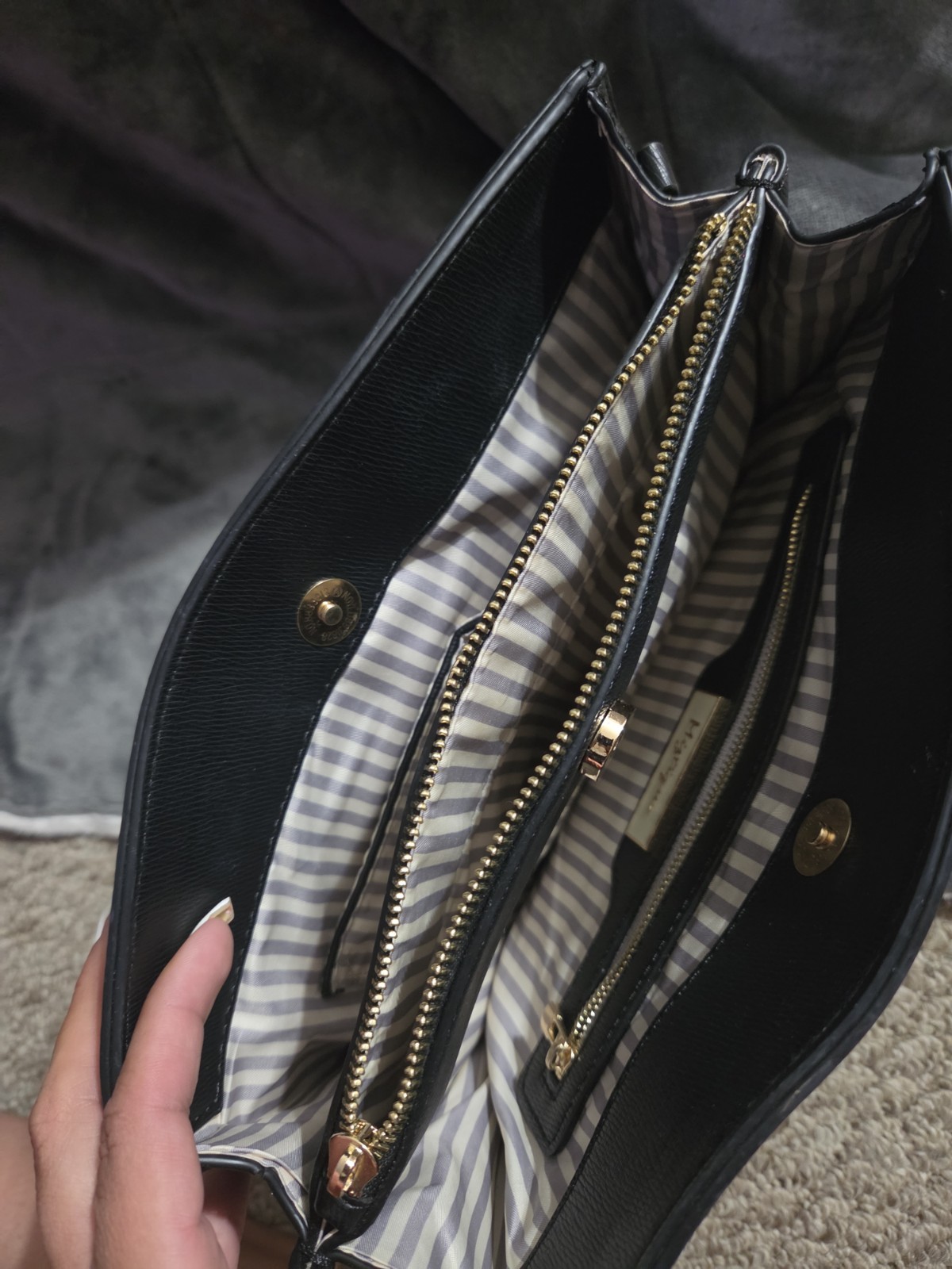Missygo Black Large Tote Bag Bow Accent Gold Chain Handles Zip Magnetic