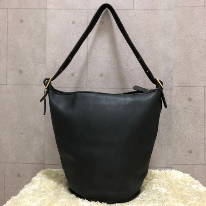 Coach Dufflesac 9085 Black Leather Shoulder Bag USA Vintage Turn Lock 80s