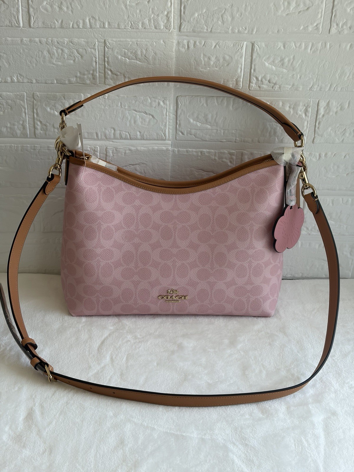 Coach Signature Logo Crescent Shoulder Bag Pink Zip Crossbody Strap Charm Gold