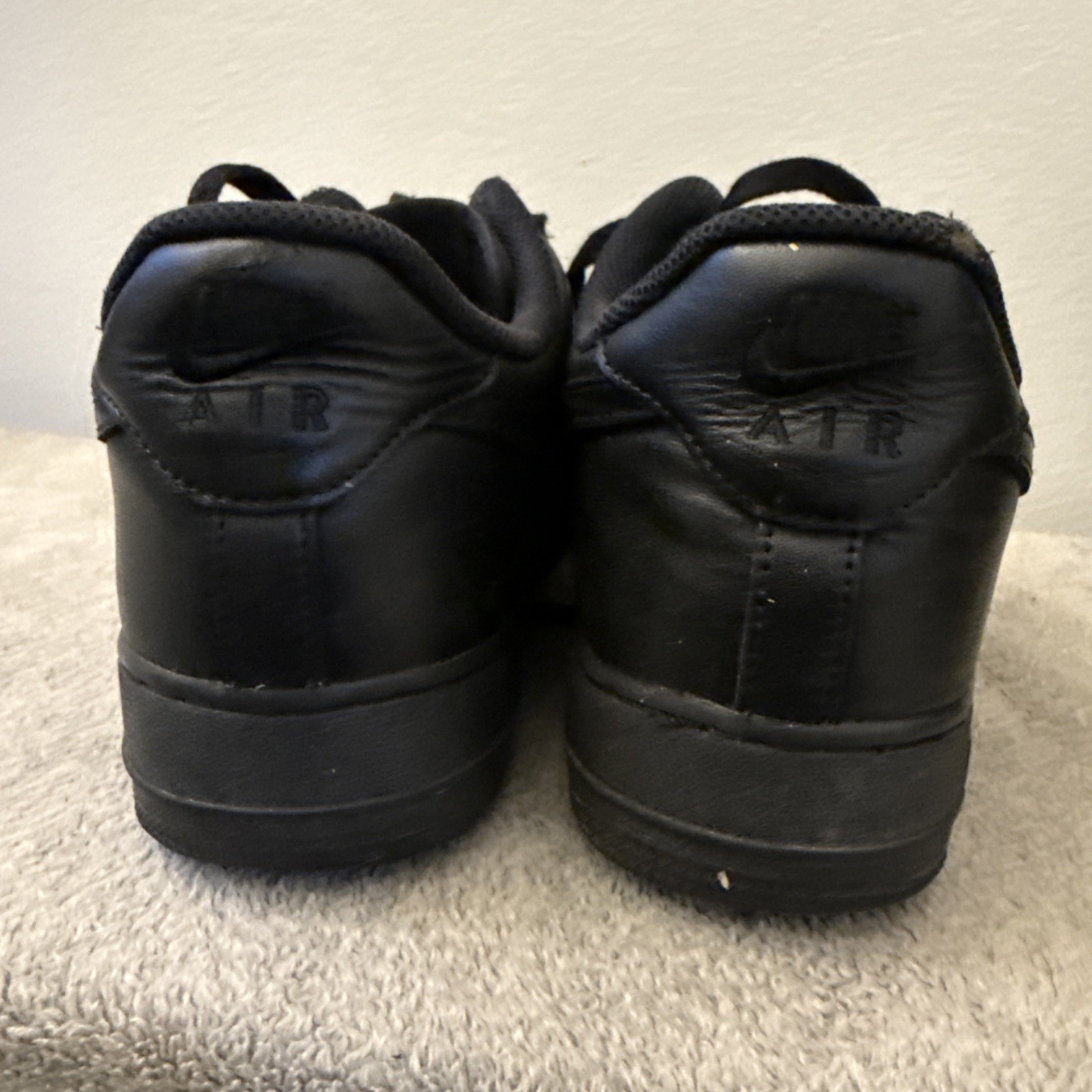 Nike Air Force 1 ’07 ‘Triple Black’ Retro Men’s Size 10.5 (CW2288-001) – EUC