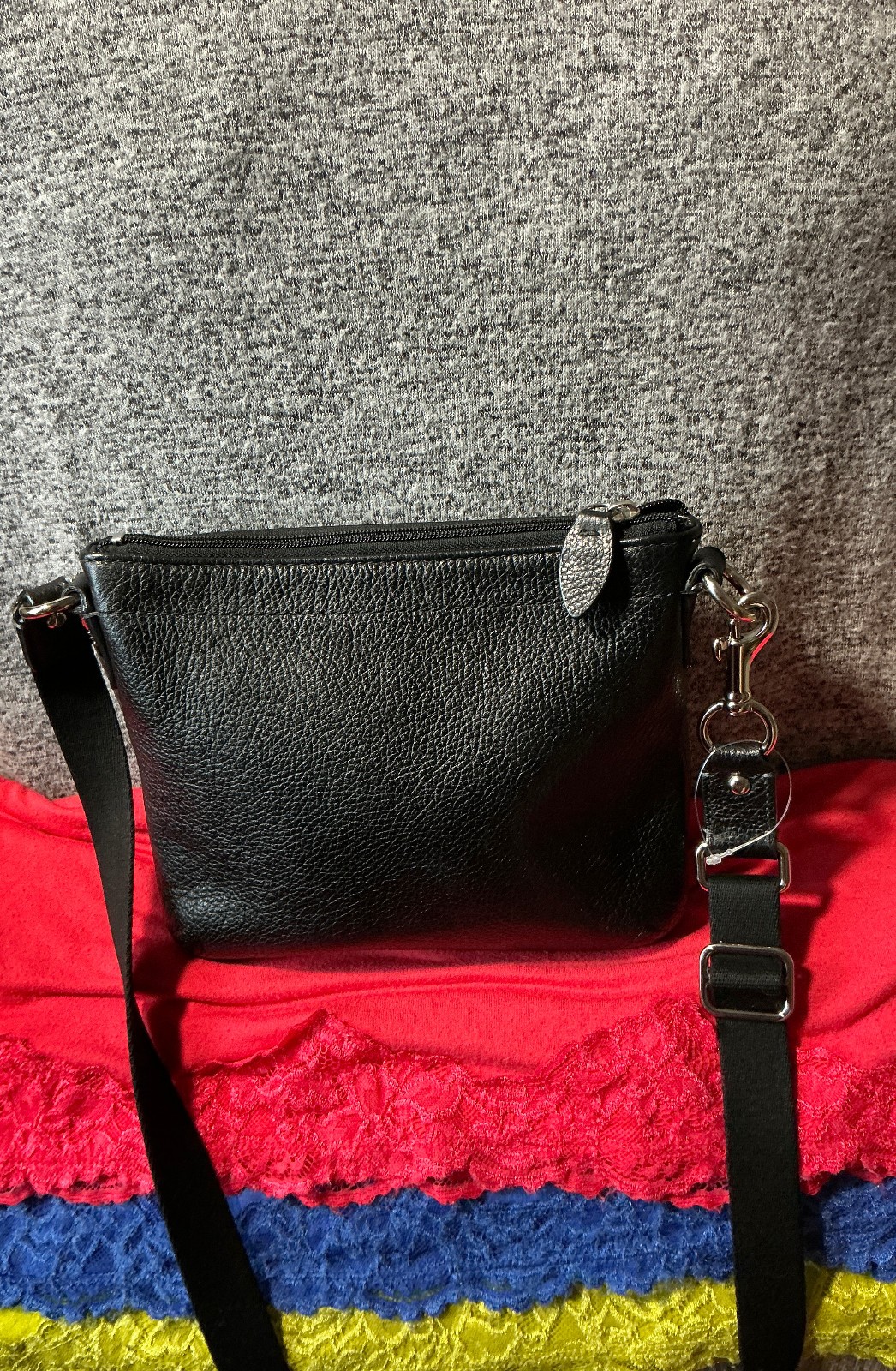 Coach Black Pebble Grain Leather Turn Lock Zip Messenger Shoulder Body Crossbody