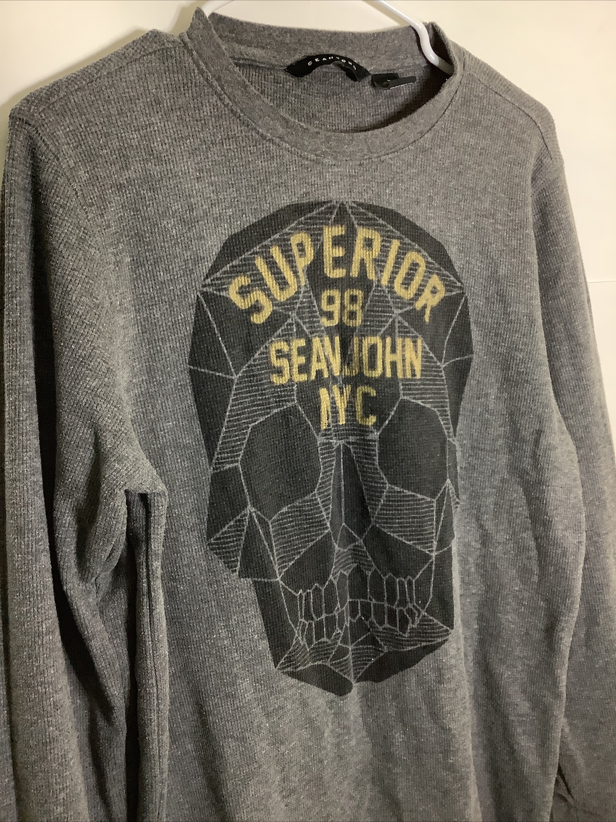 SEAN JOHN SUPERIOR NYC – Men’s Long Sleeve Shirt – Grey Skull – Size L Large