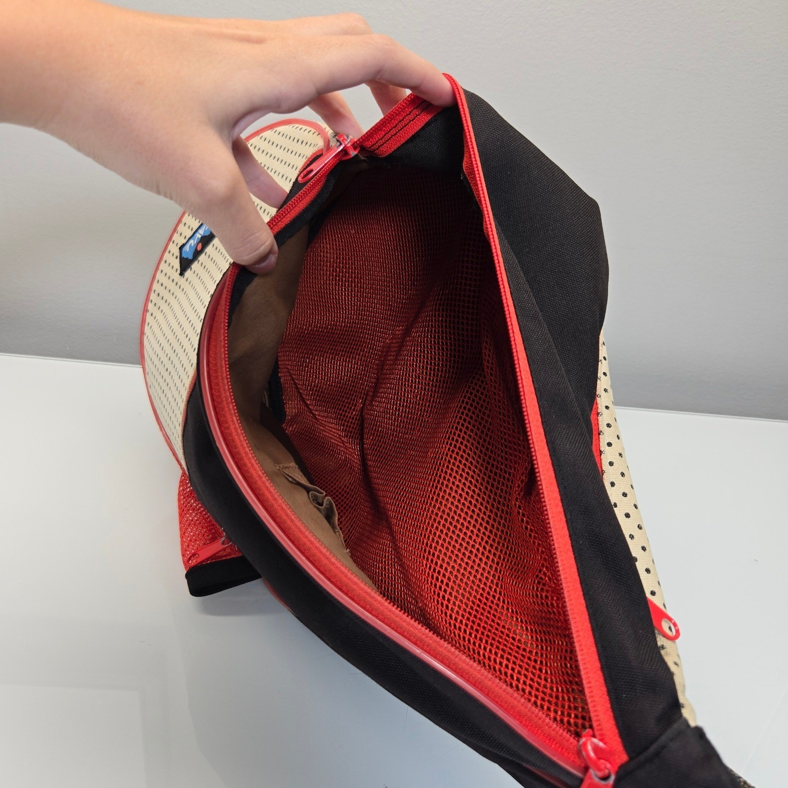 KAVU Paxton Pack Rope Sling Backpack Red Cream Black Polka Dot Canvas Crossbody