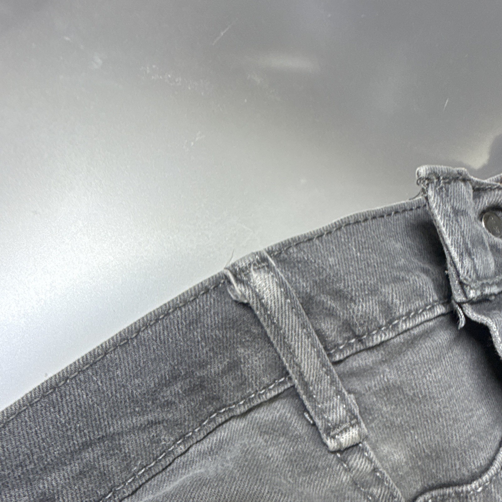 Levi’s Men’s Gray Denim Jeans Athletic Fit Straight Leg Mid Rise Cotton
