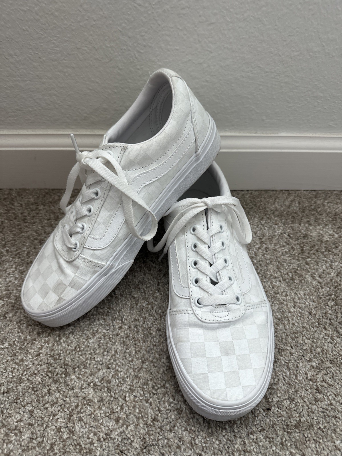 VANS White Checkerboard Womens 8.0 Lace Up Sneakers Shoes Skateboard