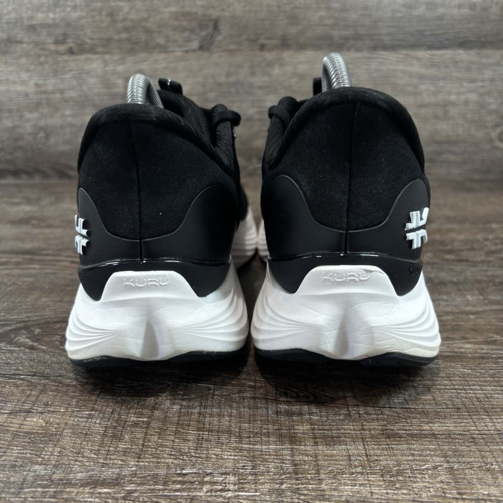 Kuru Atom 2 Shoes Men’s 8 Wide Jet Black Bright White Running Walking Sneakers