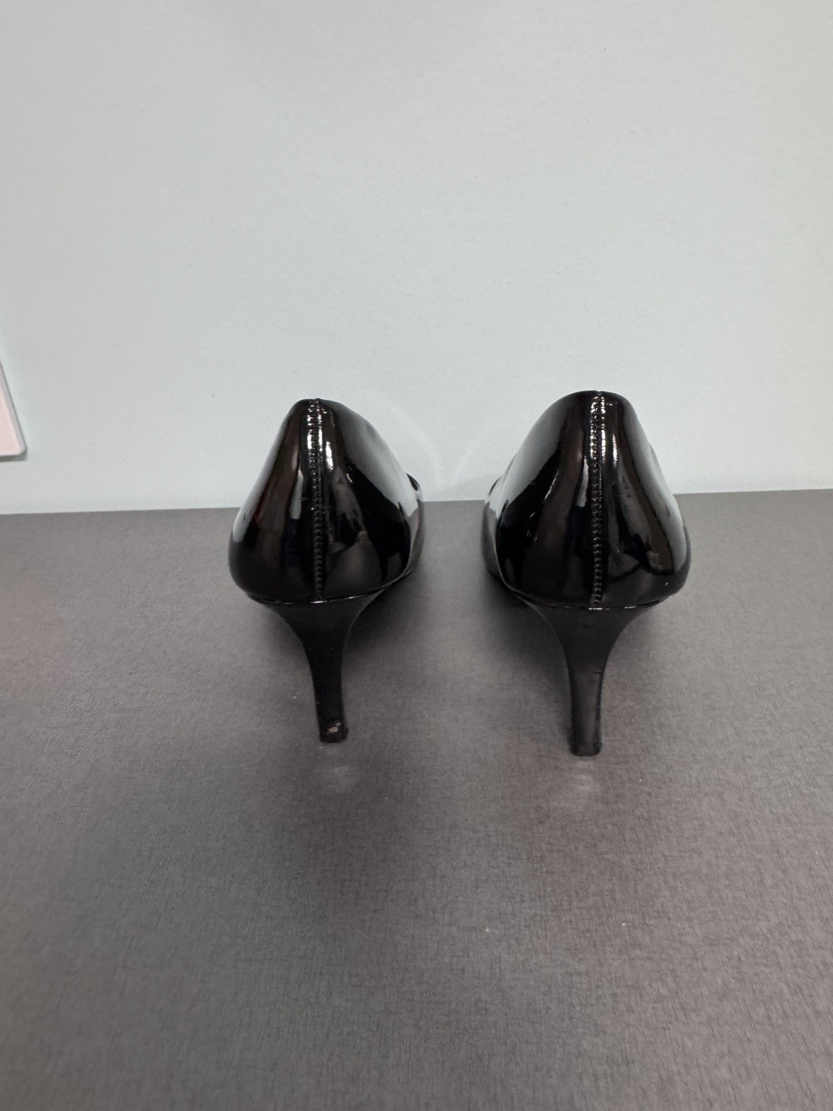 Comfort Plus by Predictions Black Patent Mid Heel Pumps Size 5.5