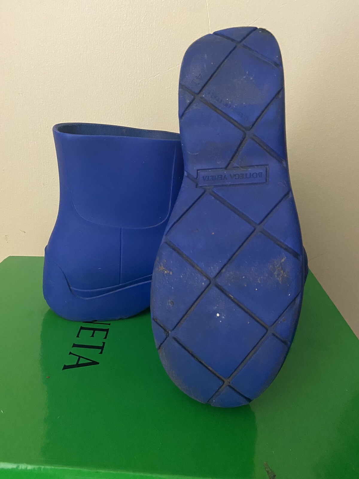 Bottega Veneta The Puddle Ankle Boots Blue. Size EU 41