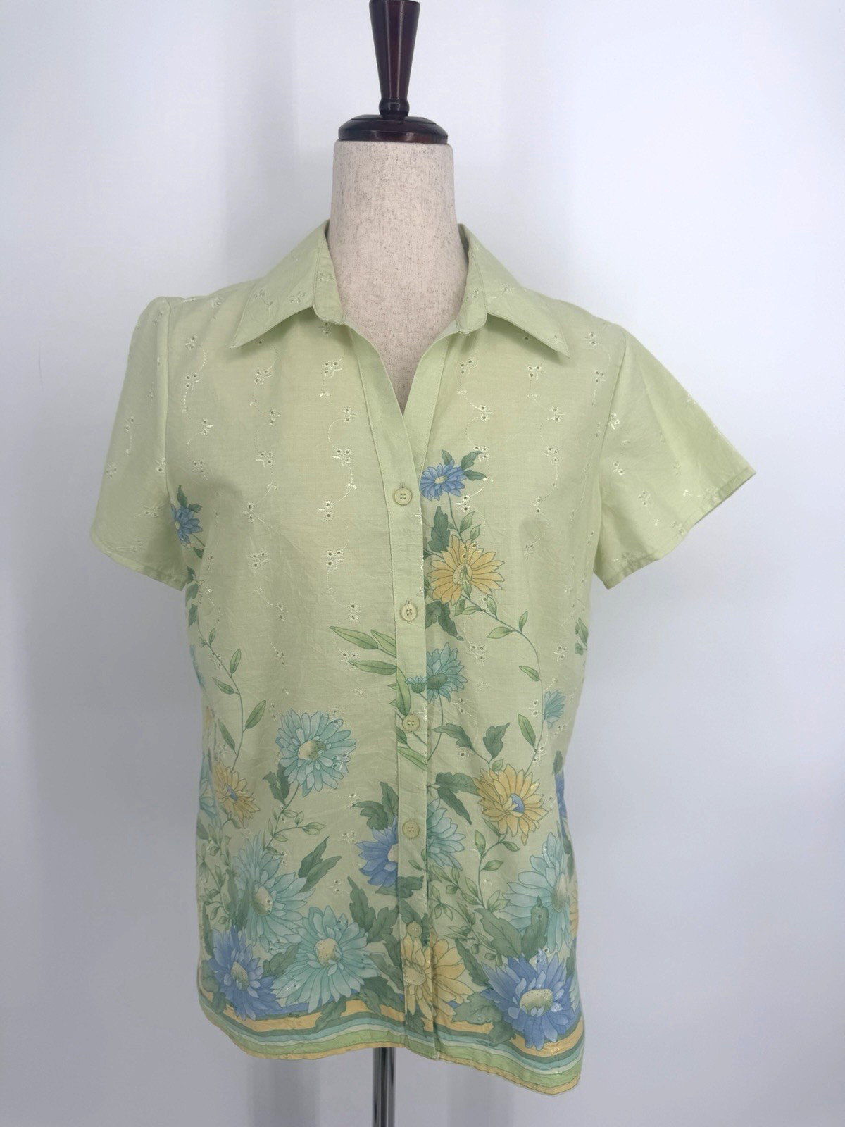 Lemon Grass Eyelet Shirt Women M Green Floral Embroidered Bohemian Grandmacore