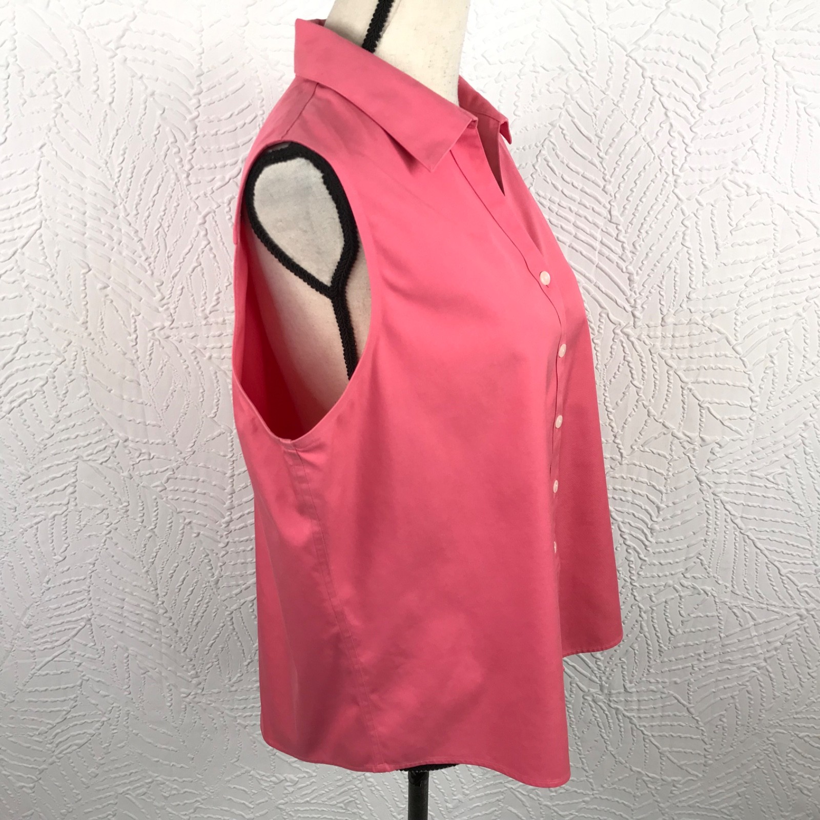 Talbots Wrinkle Resistant Sleeveless Shirt Top Womens Size 16 Pink Button Down
