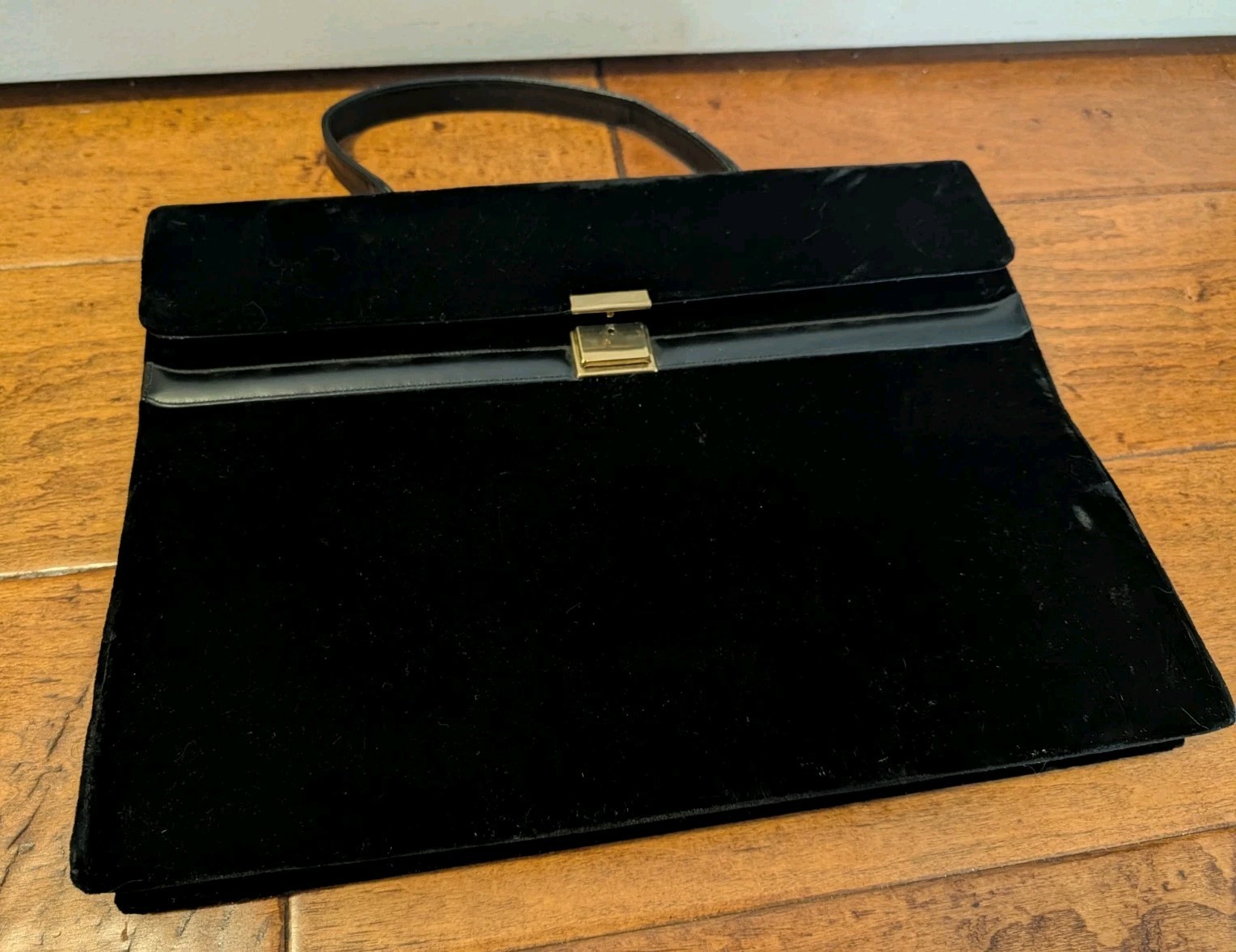Vintage GRETA Black Velvet Tote Handbag Purse 15″ Wide Flat Mid Century Elegant