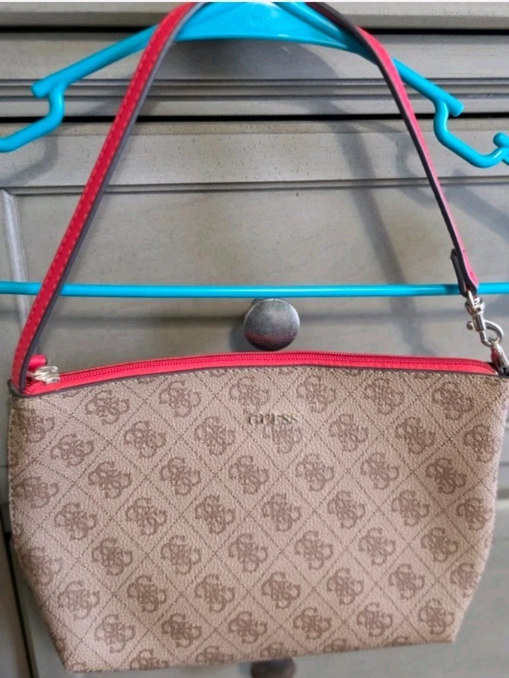 GUESS Beige Logo Shoulder Bag Pink Shoulder Strap Zip, Striped Lined Pockets