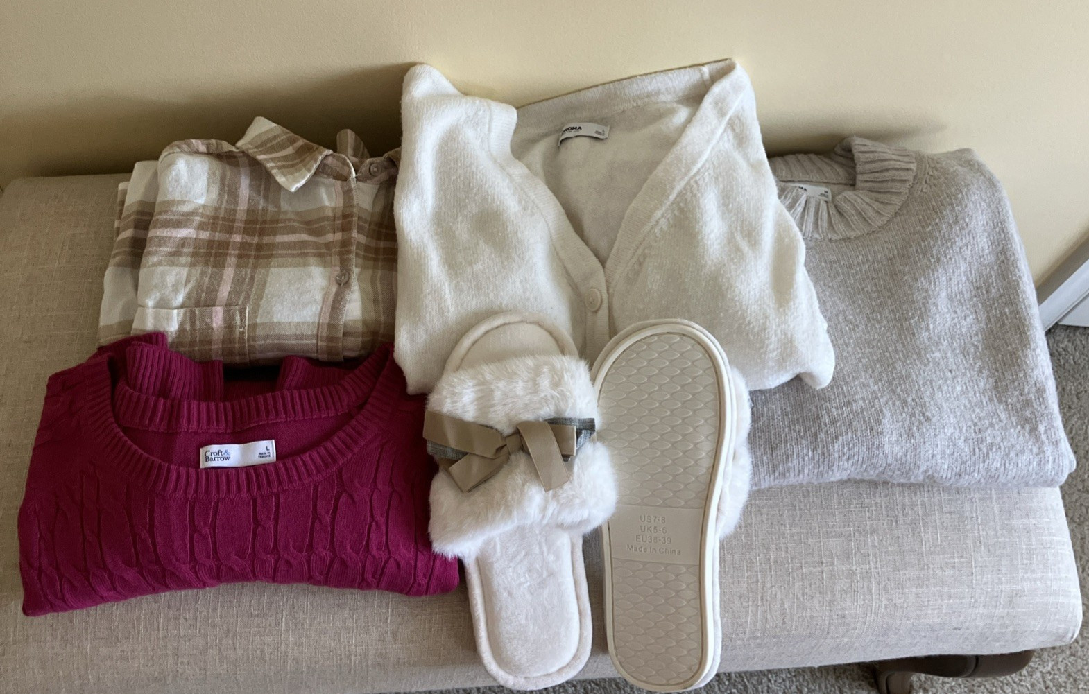 Woman’s Mixed Clothing Excellent Condition Some New Some Gently Used