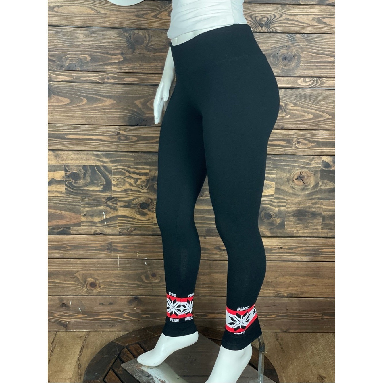 PINK VS Yoga Black Leggings Red White Snowflake Ankles Holiday Christmas Graphic