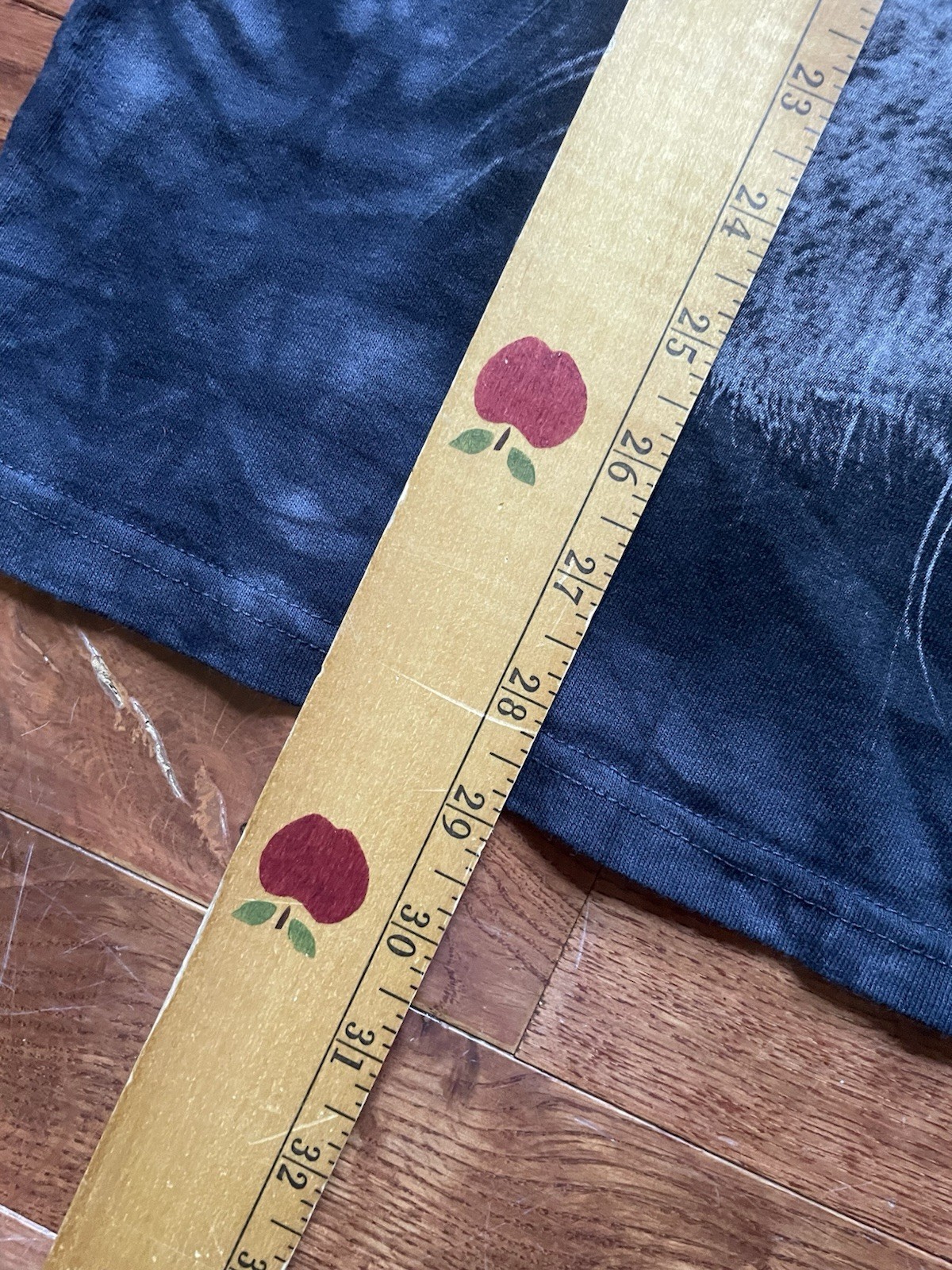 2011 Black Lab dog, vintage all over print tshirt, The Mountain, size medium
