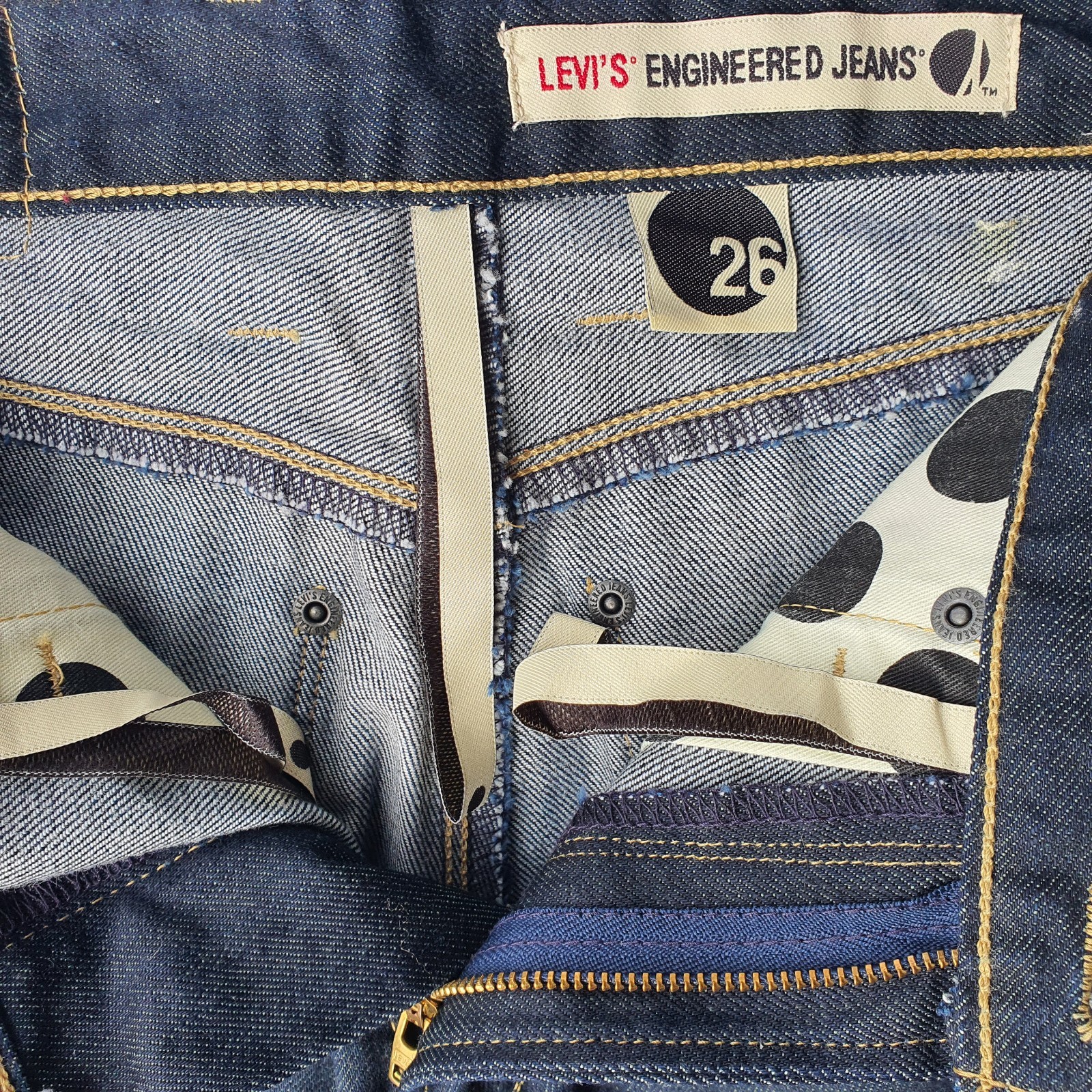 Levi’s Women’s Size 26 Engineered Jeans, Twisted Leg Fit Indigo Dark Wash Denim