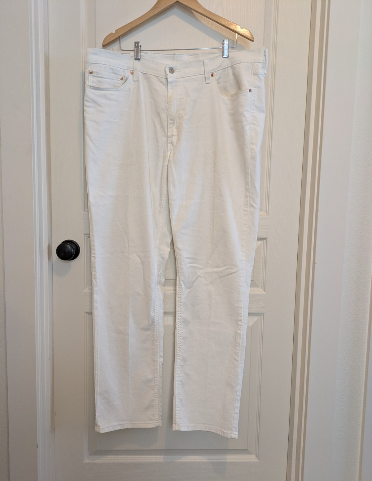 Levi’s Men’s 541 Athletic Fit White Denim Jeans Straight Leg 5-Pocket