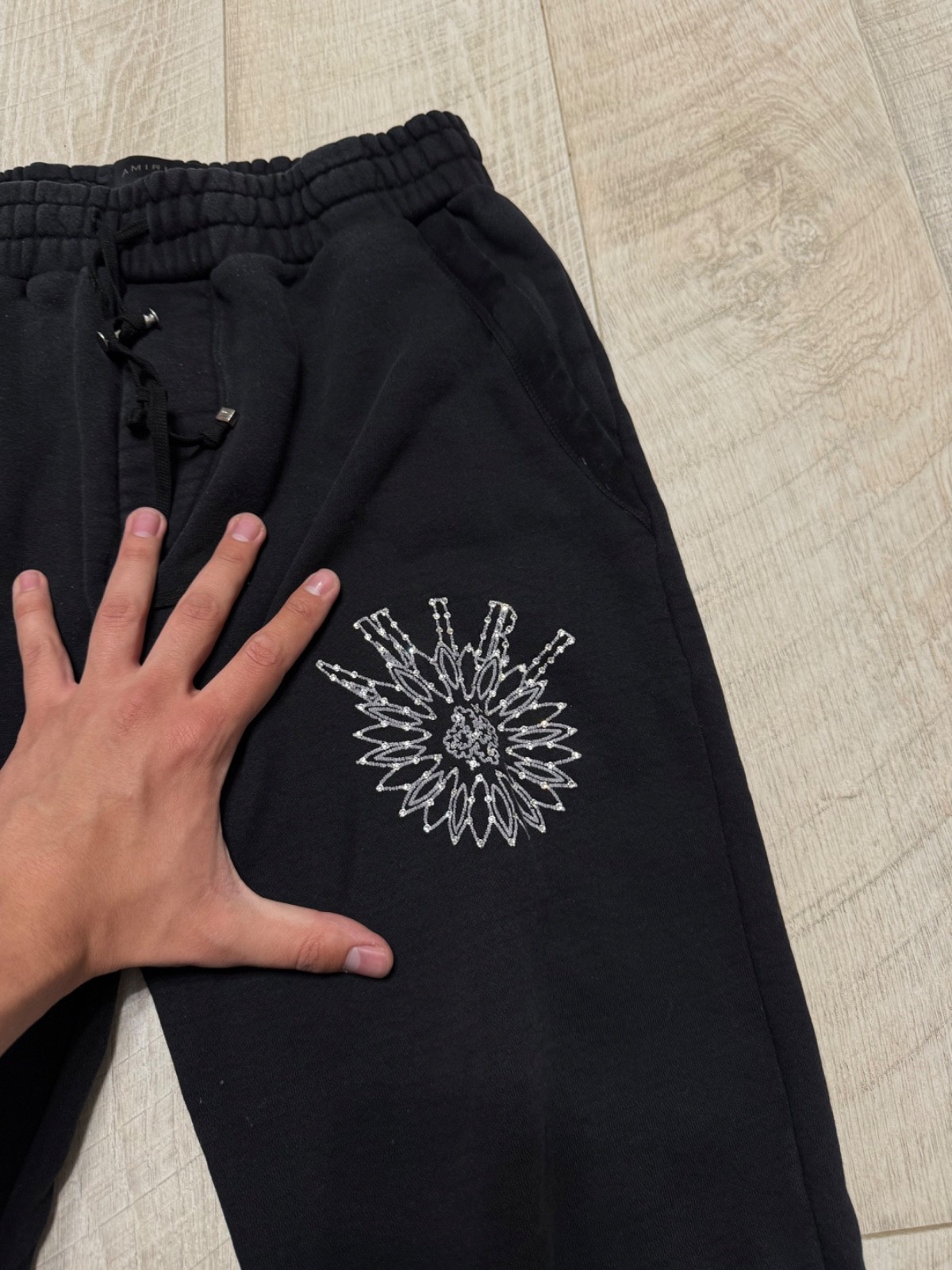 Size 34/L – AMIRI Crystal Stick Poke Sweatpants Black