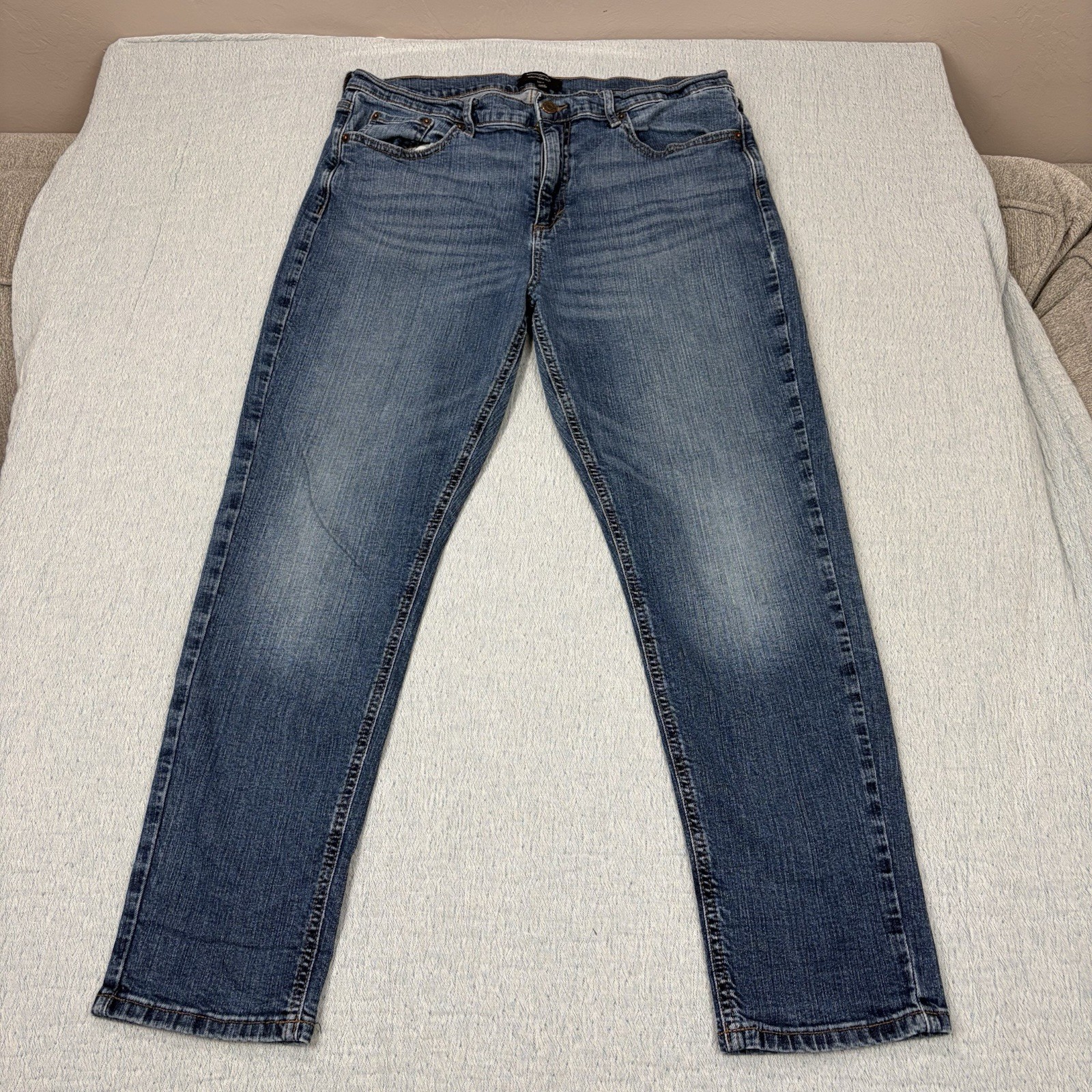 Banana Republic Girlfriend Jeans Size 32/14 Low Rise Tapered Leg Relaxed
