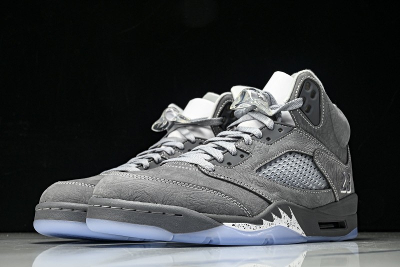AJ 5 Retro Wolf Grey DD0587-002 Men’s Shoe Sizes 4-13 (New With Box)