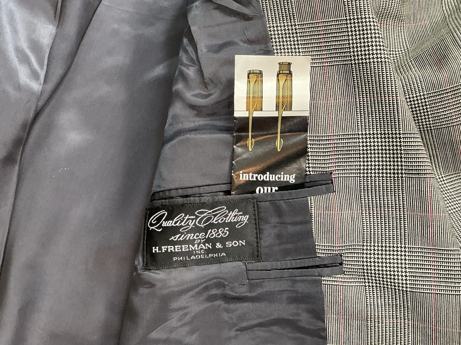 NWT $645 H. Freeman & Son Glen Plaid Black Gray Blazer 44R American Academia