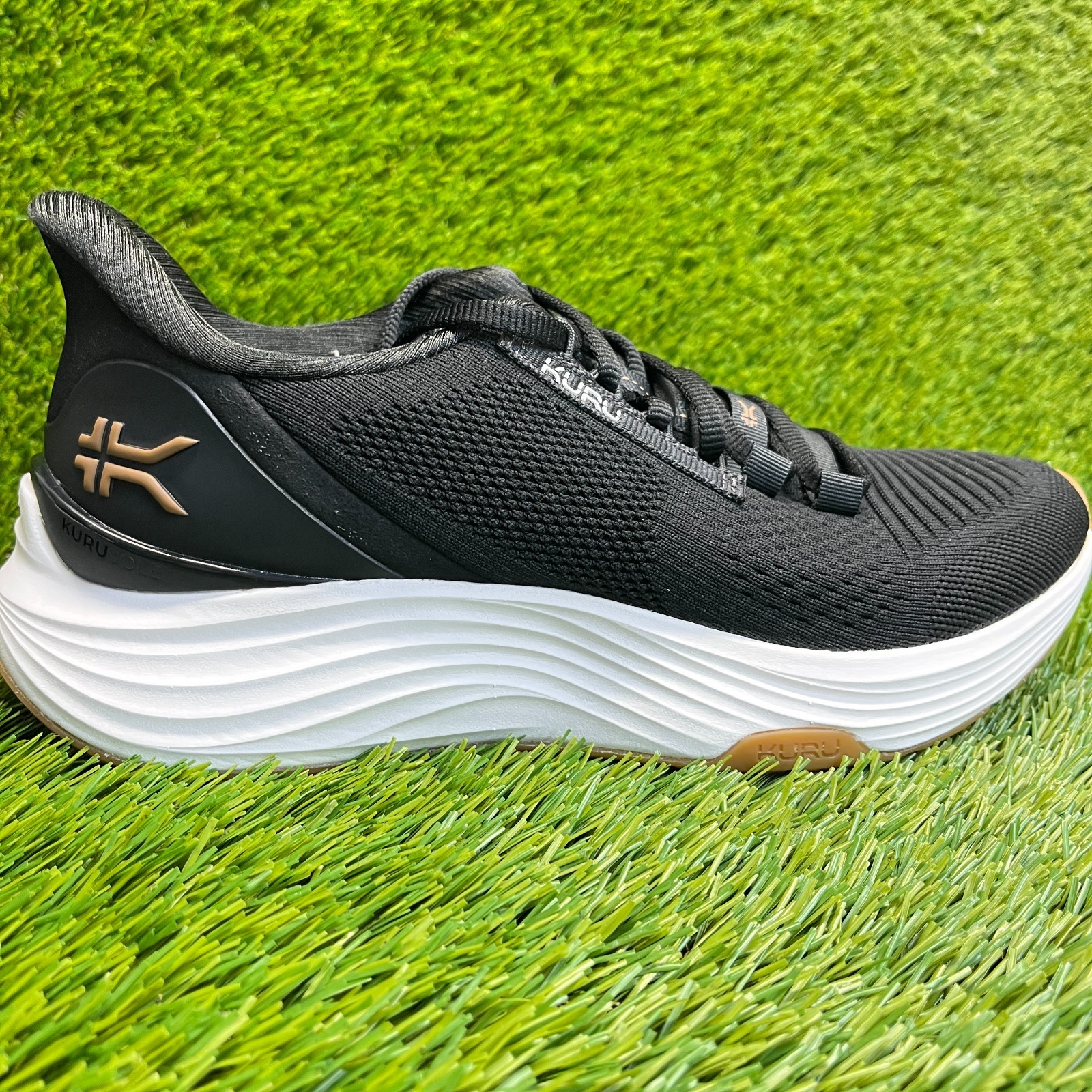 Kuru Atom 2 Womens Size 8.5 Black White Athletic Running Walking Shoes Sneakers