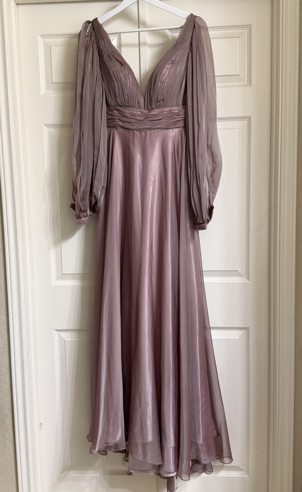 NWT Mac Duggal 67414 Chiffon Split Sleeve Deep V-Neck A Line Gown 4 Mocha Mauve